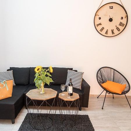 Cracow Best Location Apartment With Garden By Cozyplace كراكوفيا المظهر الخارجي الصورة