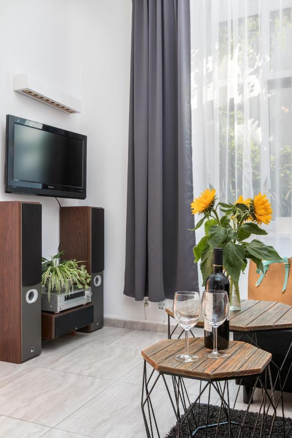 Cracow Best Location Apartment With Garden By Cozyplace كراكوفيا المظهر الخارجي الصورة
